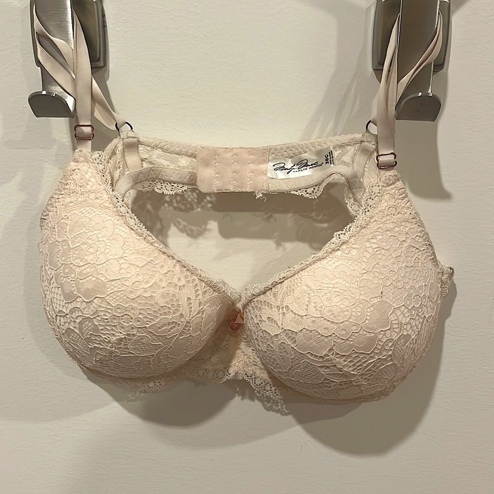 Marilyn Monroe 38C Pink Cream Push Up Bra